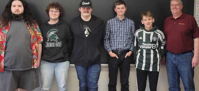 MHS Quiz Bowl ends season 6th in State