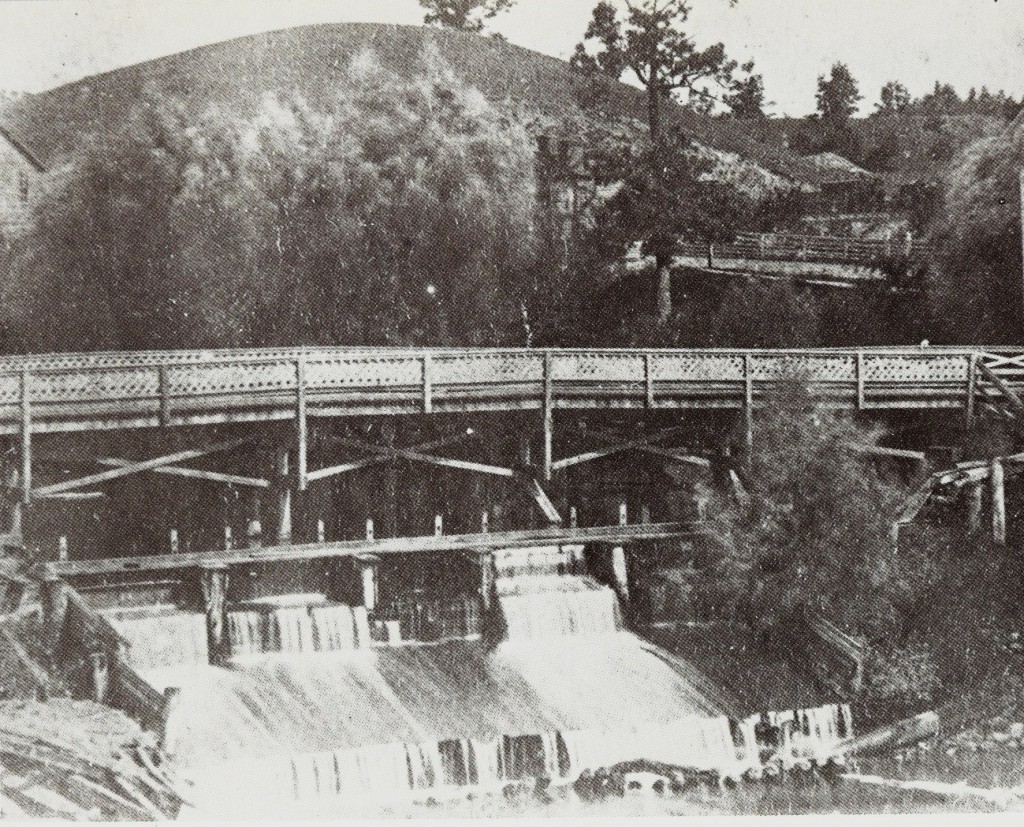 Figure 2 – Side View of 1876 Wooden Bridge, Showing Support Structure