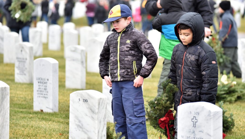 Cub Scouts lay wreaths at Great Lakes National Cemetery | The ...